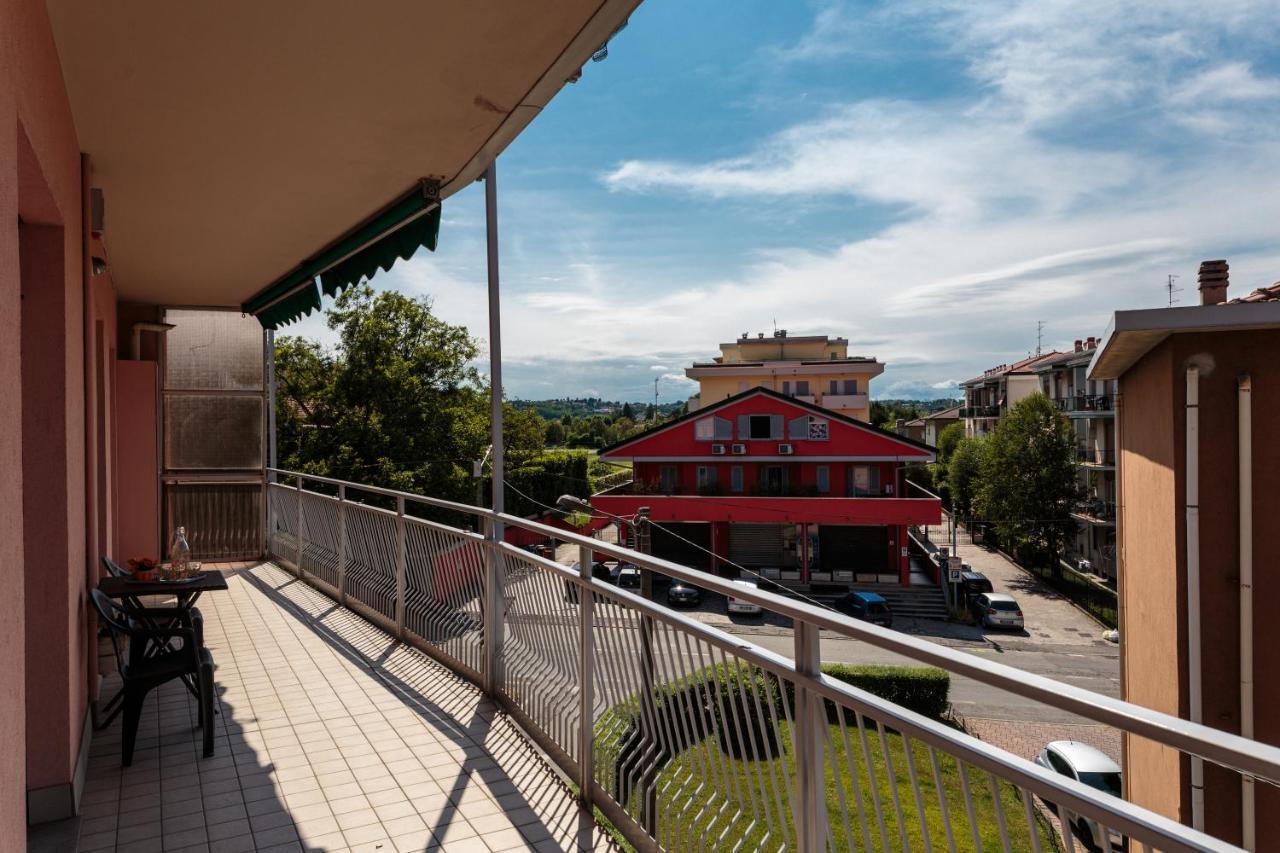 Santa Chiara Apartment By Myhomeincomo Bagian luar foto